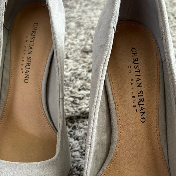 Beautiful gray suede Christian Siriano high heels - Picture 3 of 5